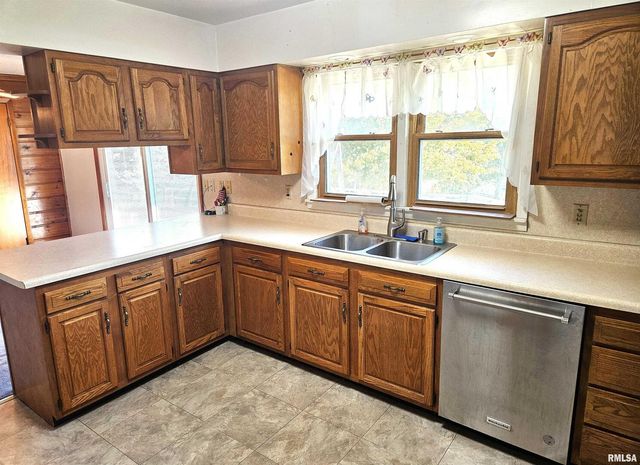 2131 W SUNNYBROOK Drive, Quincy, IL 62301