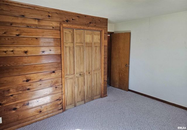 2131 W SUNNYBROOK Drive, Quincy, IL 62301