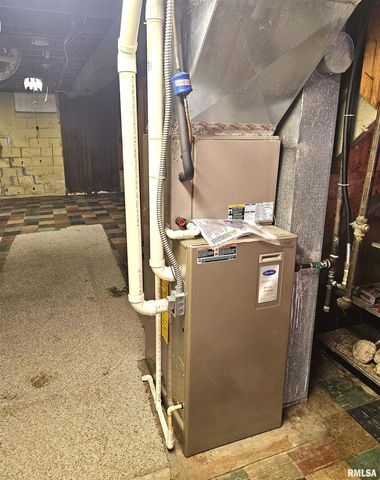 2131 W SUNNYBROOK Drive, Quincy, IL 62301