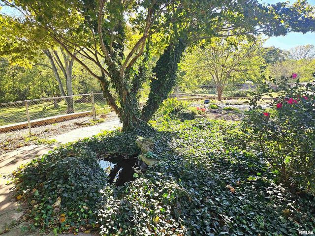 2131 W SUNNYBROOK Drive, Quincy, IL 62301