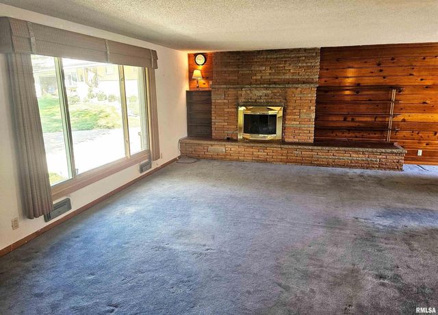 2131 W SUNNYBROOK Drive, Quincy, IL 62301