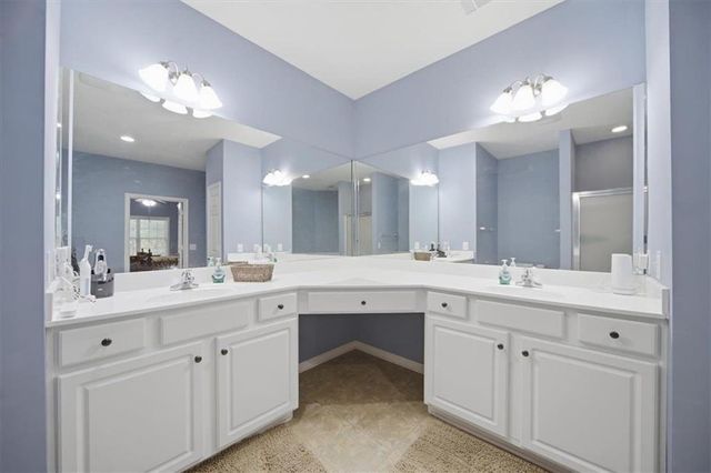 119 Villa Park Circle, Stone Mountain, GA 30087