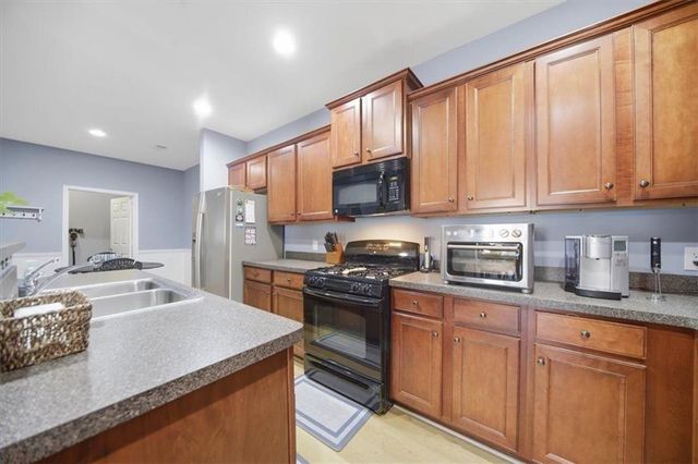 119 Villa Park Circle, Stone Mountain, GA 30087