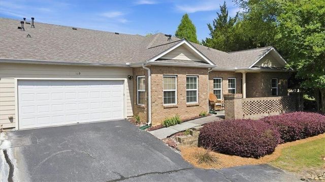 119 Villa Park Circle, Stone Mountain, GA 30087
