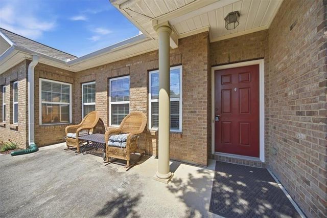 119 Villa Park Circle, Stone Mountain, GA 30087
