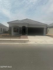 556 PASEO DULCE Avenue, El Paso, TX 79928