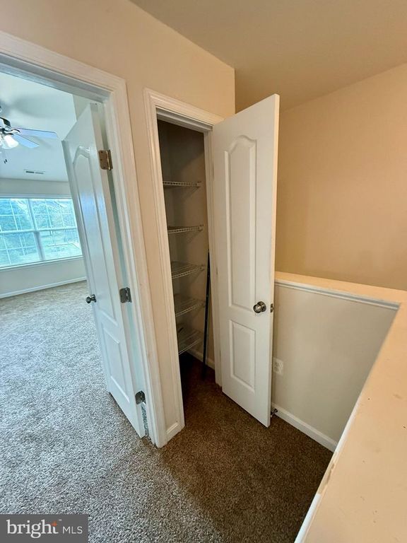 10378 LANTERN LN, Hagerstown, MD 21740