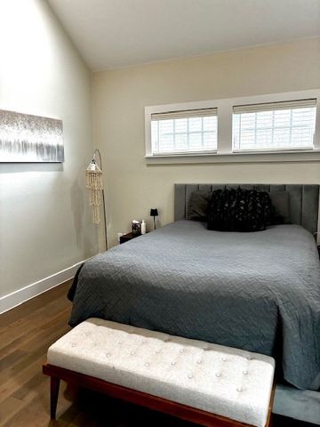 807 N Van Buren Avenue, Dallas, TX 75208