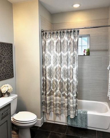 807 N Van Buren Avenue, Dallas, TX 75208