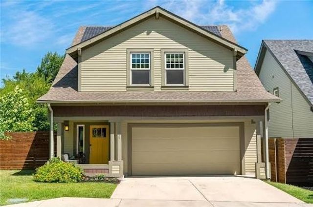 807 N Van Buren Avenue, Dallas, TX 75208