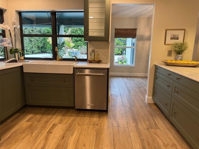 9115 BAY SIDE COURT, Orlando, FL 32819