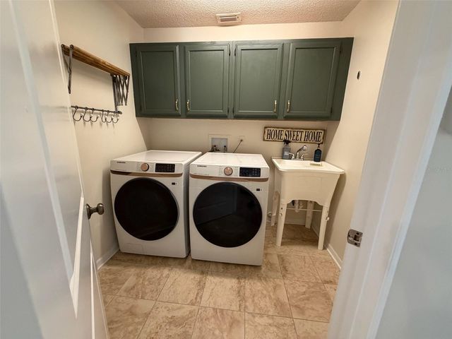 9115 BAY SIDE COURT, Orlando, FL 32819