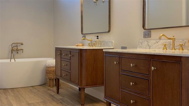 9115 BAY SIDE COURT, Orlando, FL 32819