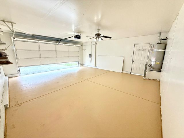 2283 N Sonora Lane, Fresno, CA 93722