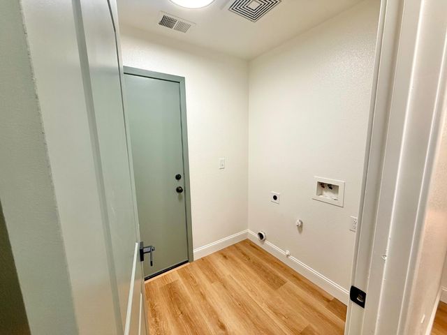 2283 N Sonora Lane, Fresno, CA 93722