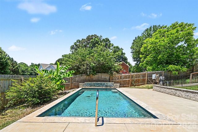 113 Heather Glen Lane, Belmont, NC 28012