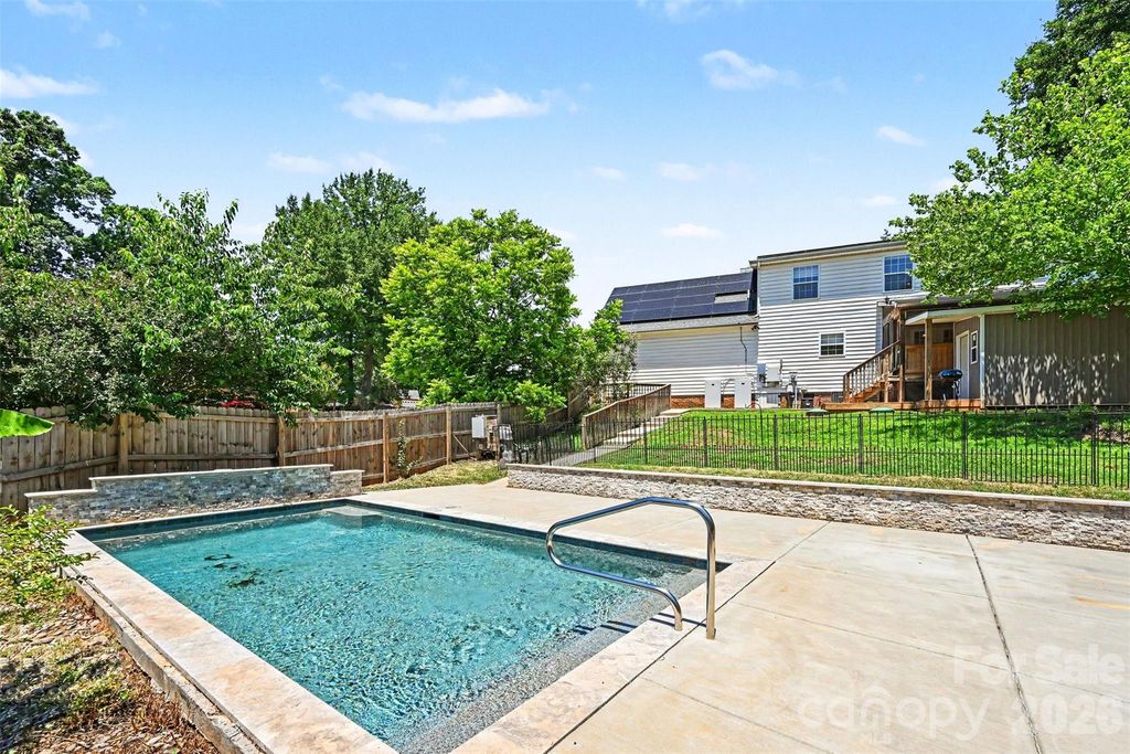 113 Heather Glen Lane, Belmont, NC 28012