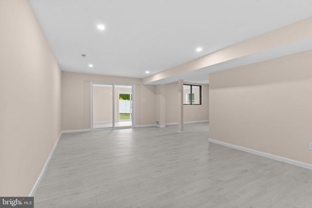 100 E ENDFIELD RD, Feasterville Trevose, PA 19053