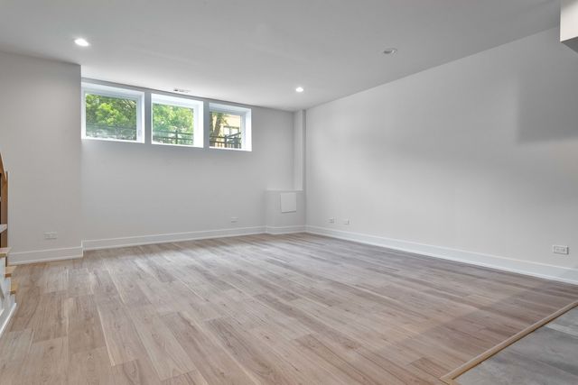 3516 N Central Avenue, Chicago, IL 60634