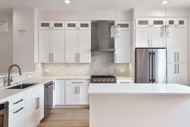 3516 N Central Avenue, Chicago, IL 60634