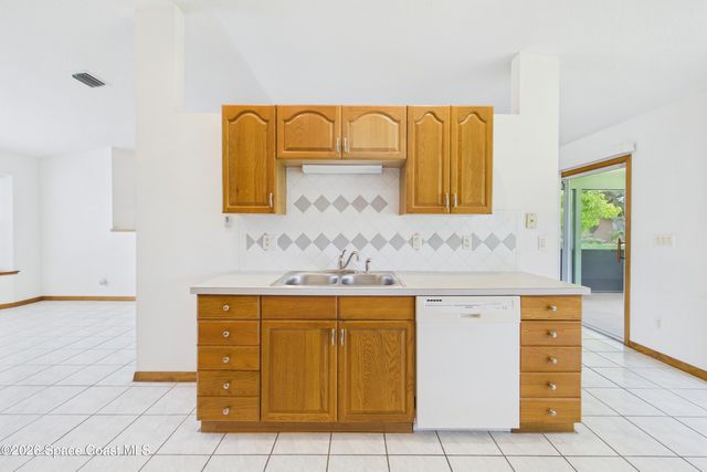 470 Golden Dove Avenue NE, Palm Bay, FL 32907