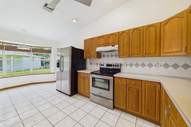470 Golden Dove Avenue NE, Palm Bay, FL 32907