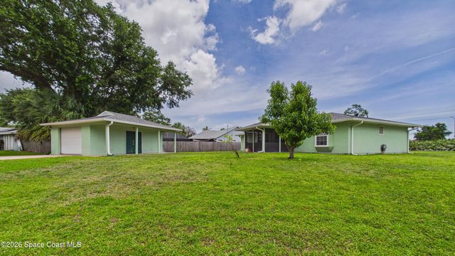 470 Golden Dove Avenue NE, Palm Bay, FL 32907