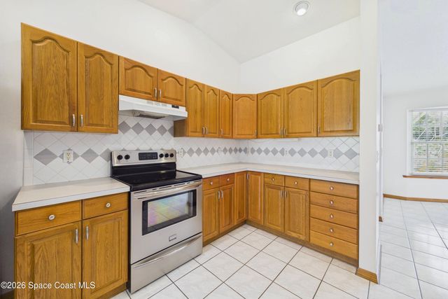 470 Golden Dove Avenue NE, Palm Bay, FL 32907