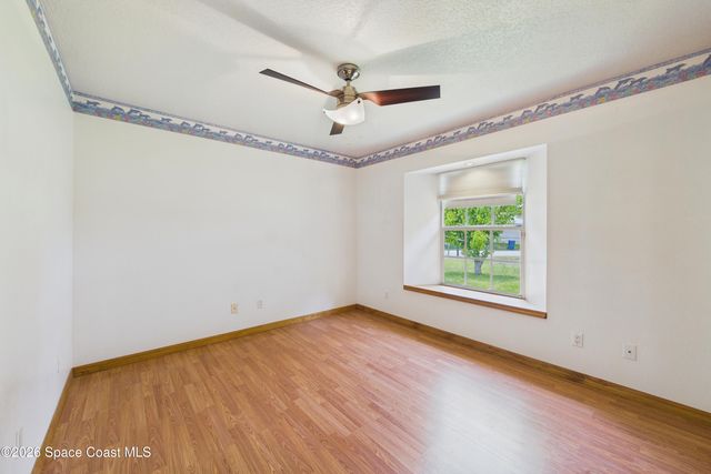 470 Golden Dove Avenue NE, Palm Bay, FL 32907