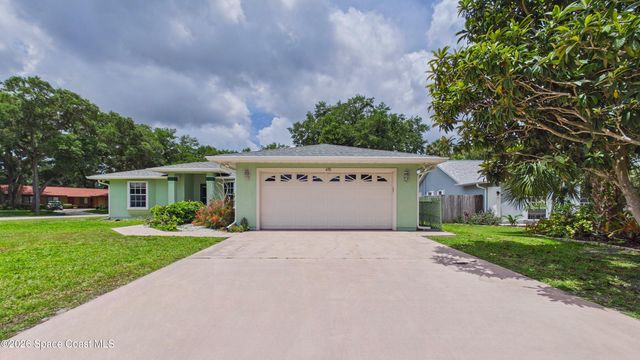 470 Golden Dove Avenue NE, Palm Bay, FL 32907