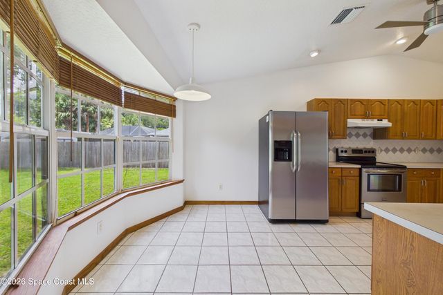 470 Golden Dove Avenue NE, Palm Bay, FL 32907