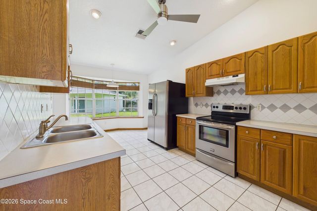 470 Golden Dove Avenue NE, Palm Bay, FL 32907