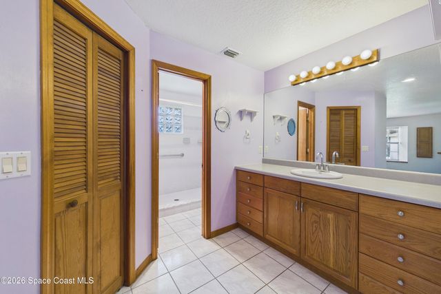 470 Golden Dove Avenue NE, Palm Bay, FL 32907