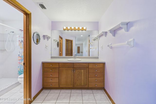 470 Golden Dove Avenue NE, Palm Bay, FL 32907