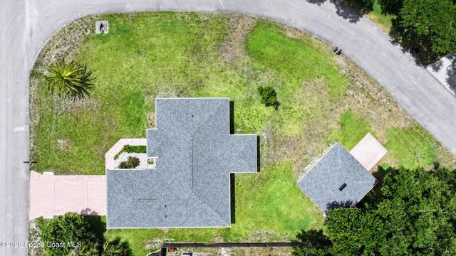 470 Golden Dove Avenue NE, Palm Bay, FL 32907
