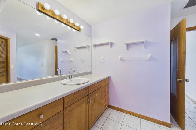 470 Golden Dove Avenue NE, Palm Bay, FL 32907