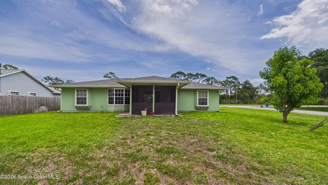 470 Golden Dove Avenue NE, Palm Bay, FL 32907