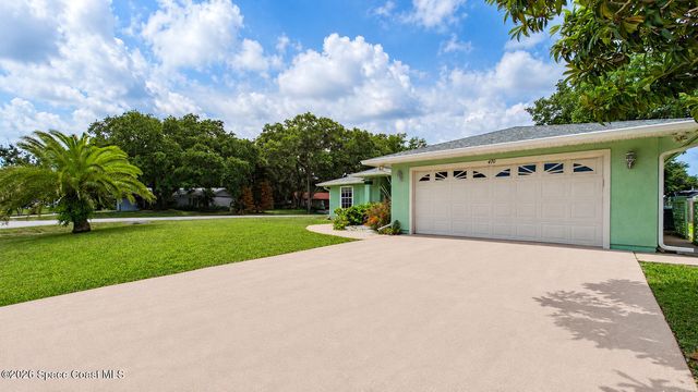 470 Golden Dove Avenue NE, Palm Bay, FL 32907