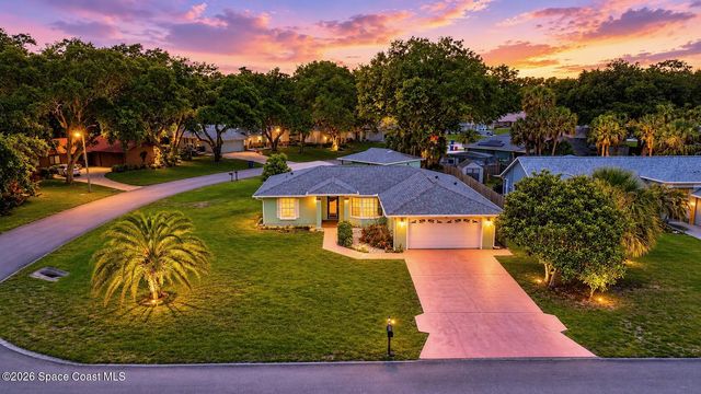 470 Golden Dove Avenue NE, Palm Bay, FL 32907