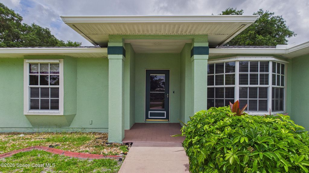 470 Golden Dove Avenue NE, Palm Bay, FL 32907