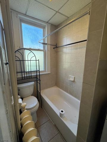 80 Mcadoo Ave 2, Jersey City, NJ 07305