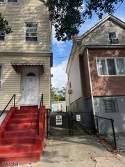80 Mcadoo Ave 2, Jersey City, NJ 07305