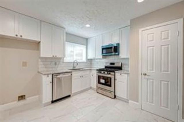 6802 Glenray Drive, Houston, TX 77084