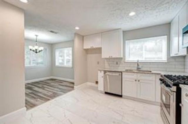 6802 Glenray Drive, Houston, TX 77084