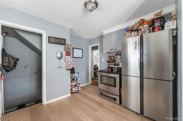 10023 Artesian, Detroit, MI 48228