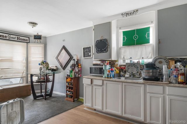 10023 Artesian, Detroit, MI 48228