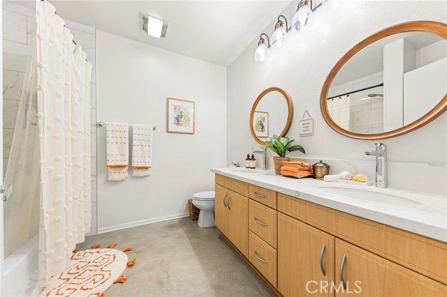 210 N Spurgeon Street, Santa Ana, CA 92701