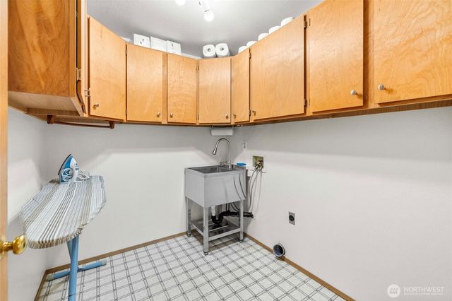 511 Kloshe Way, La Conner, WA 98257