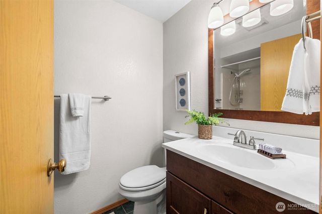511 Kloshe Way, La Conner, WA 98257