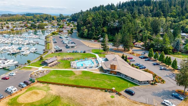 511 Kloshe Way, La Conner, WA 98257